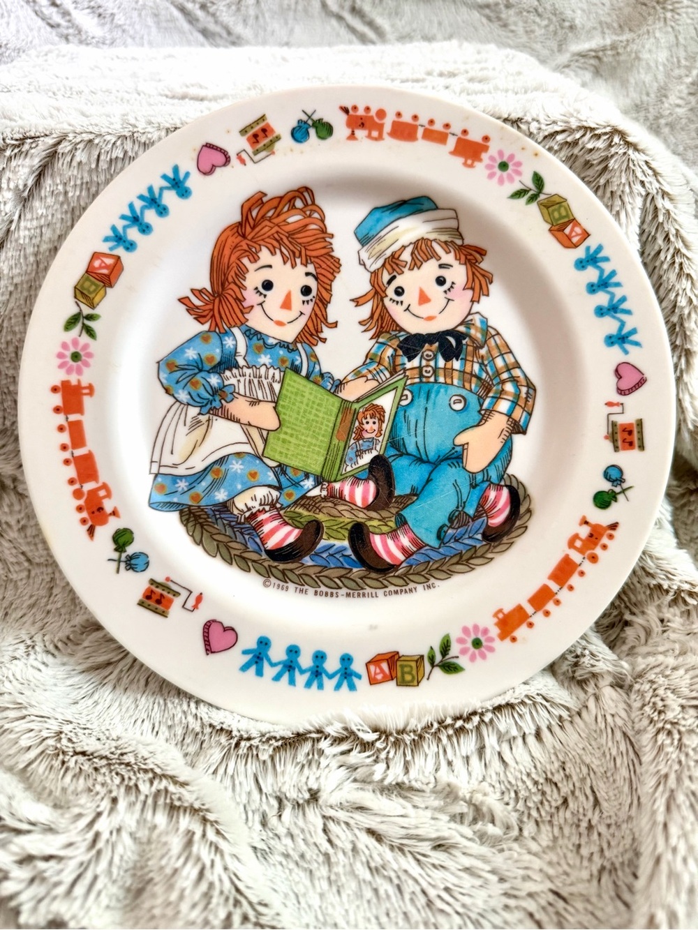 Oneida Raggedy Ann & Andy Children's Plate - White with Blue, Red, Green Accents